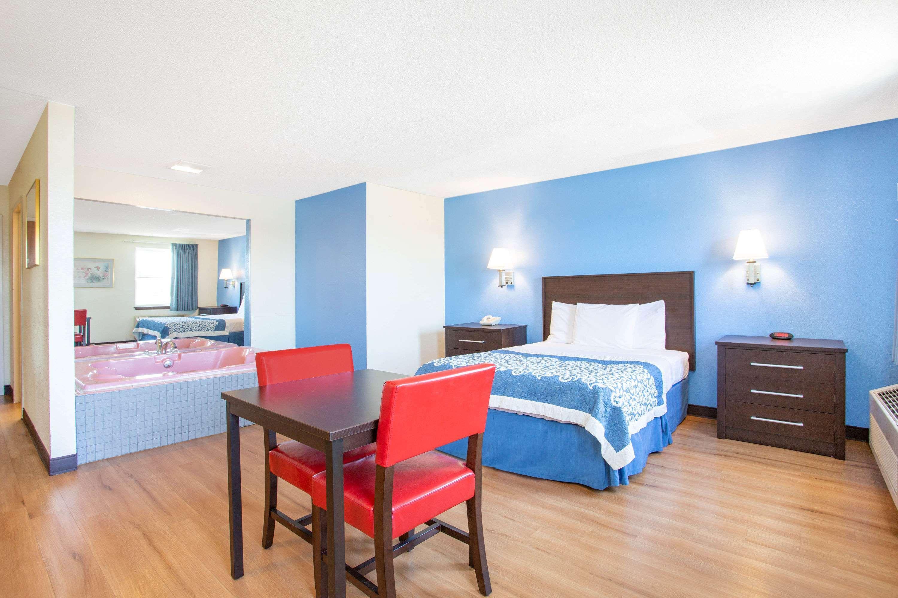 Hotel Days By Wyndham Lancaster Pa Dutch Country